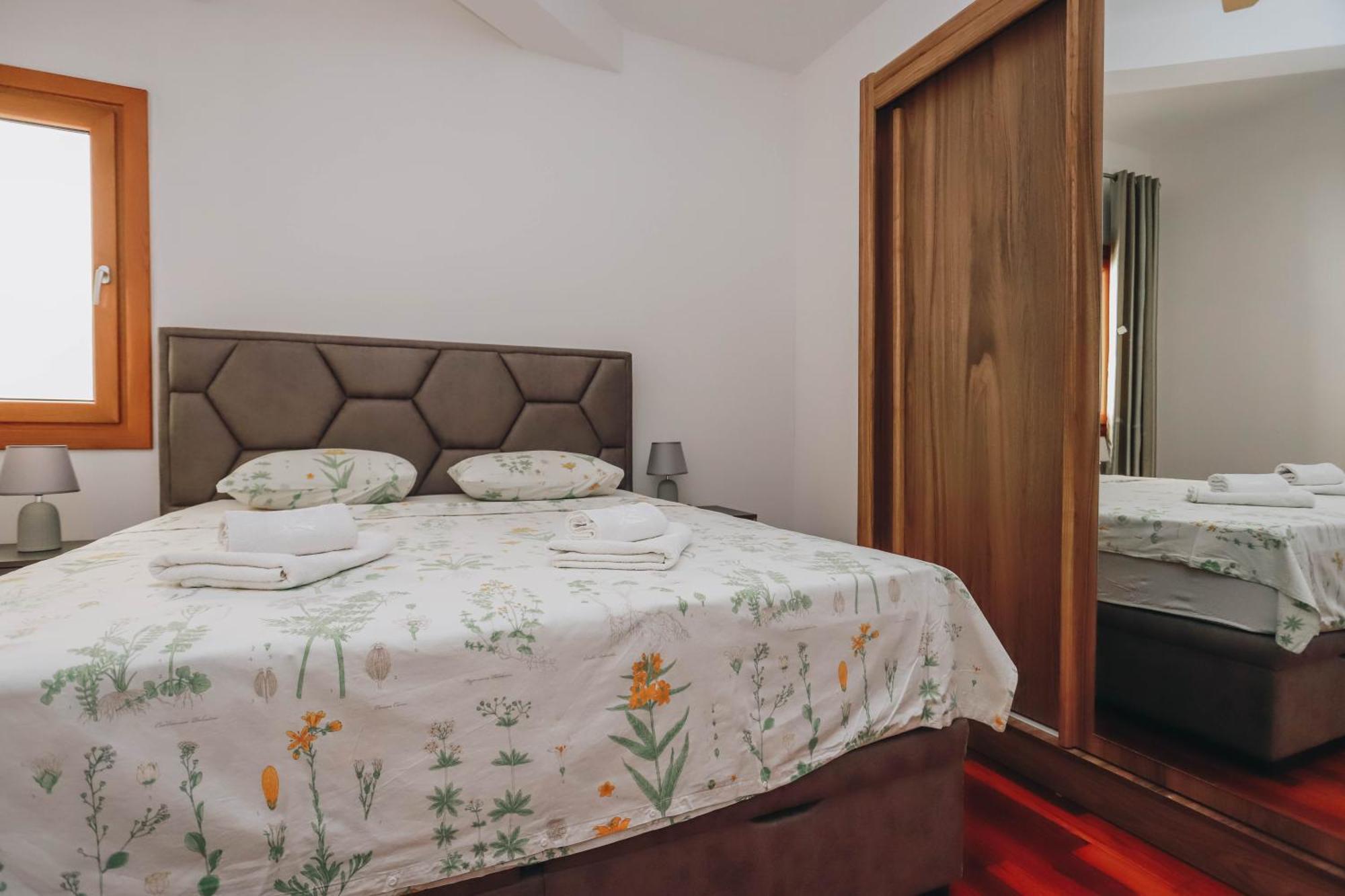 Apartment Near Ponta Nova Of Rafailovici Bečići 外观 照片