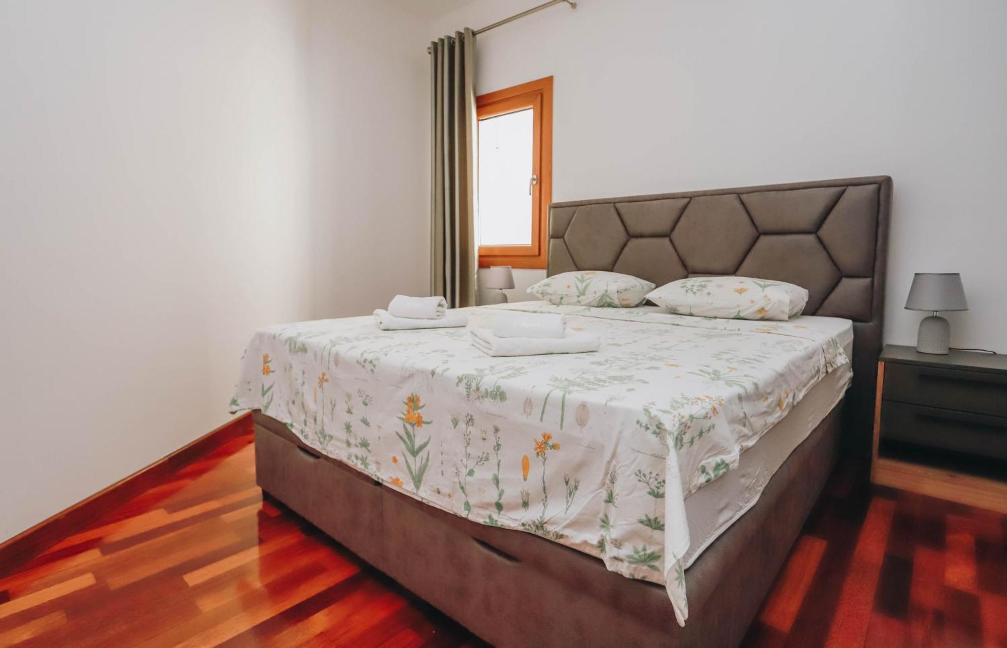 Apartment Near Ponta Nova Of Rafailovici Bečići 外观 照片
